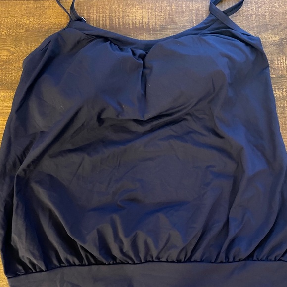Stylish lands End Navy Blue swim top - Picture 1 of 7